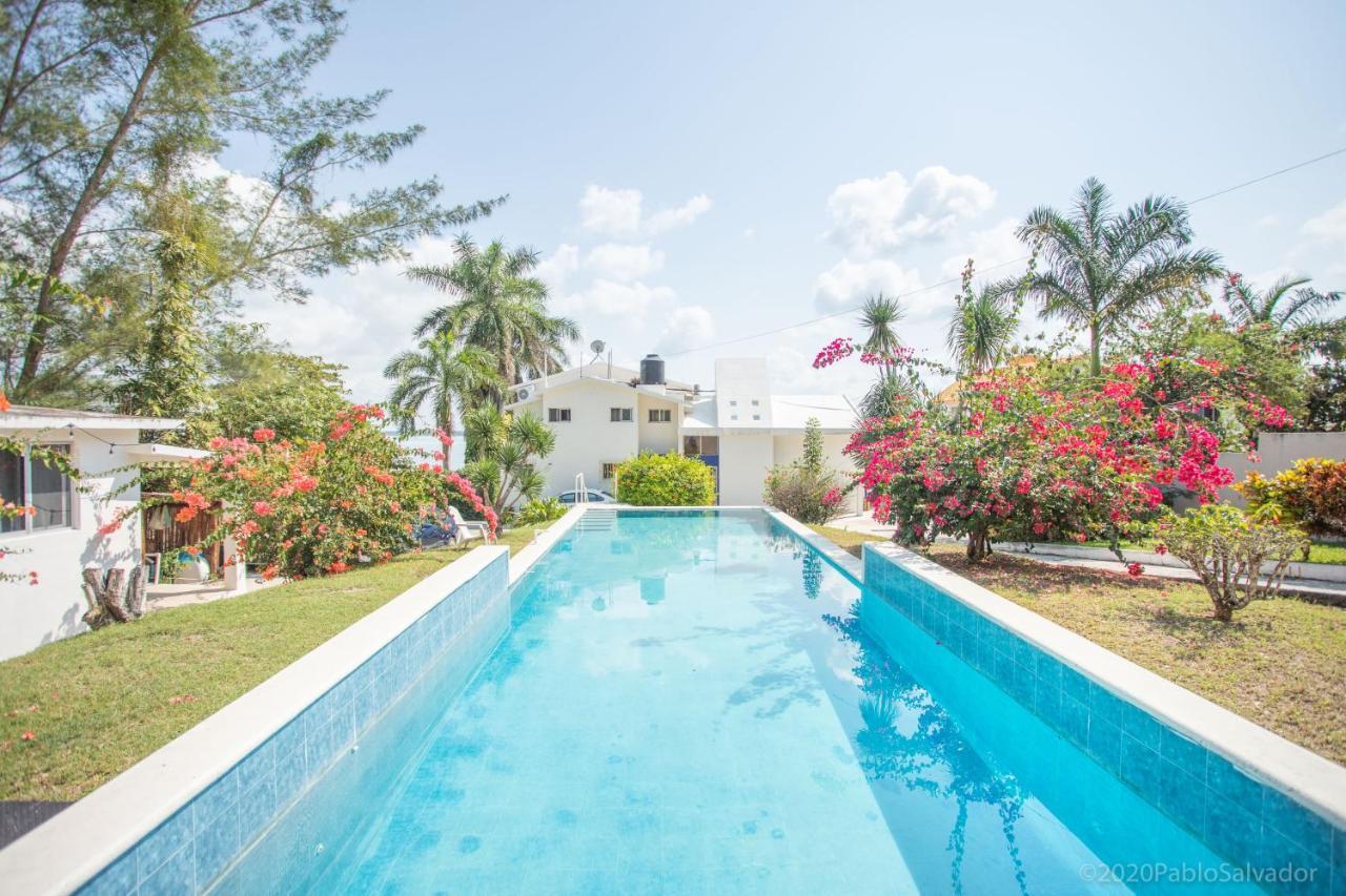 Casa Sol Y Luna Bacalar Bed & Breakfast Exterior photo
